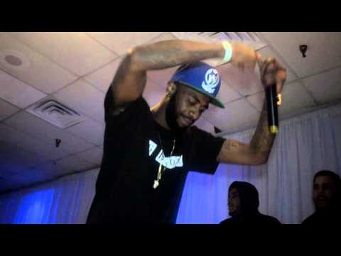 Dougie Moe showcase performance