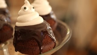 Chocolate Ganache Cakes w/ Marshmallow Ghosts: Halloween Sweet Treats