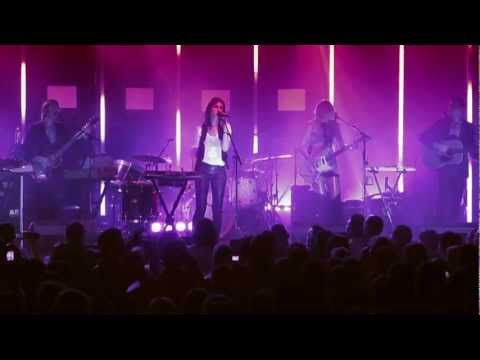 Charlotte Gainsbourg - Heaven Can Wait [Live] (Official Music Video)
