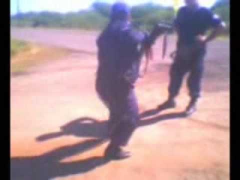Developed nation guard vs Mexican (third world country) guard