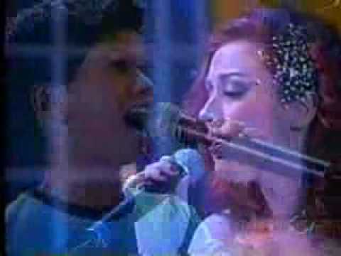 Adair Cardoso e Erika Rodrigues cantando Abandonada