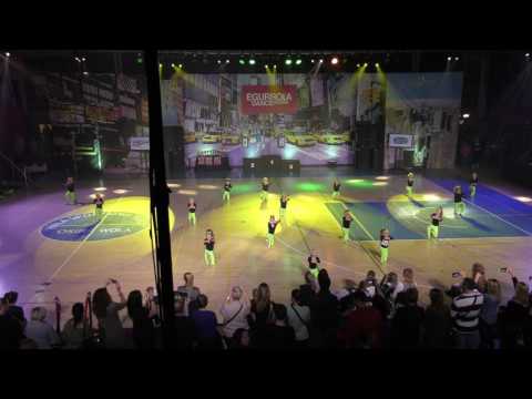 XXIX Mistrzostwa Egurrola Dance Studio / Disco Dance / poziom III 6-8 lat / 2 miejsce TARCHO-D2