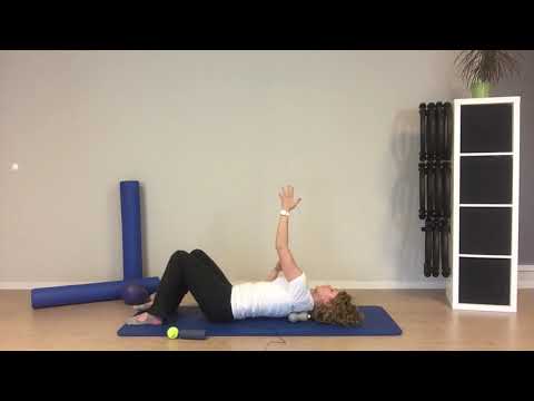 Faszien Massage gegen Verspannungen im oberen Rücken