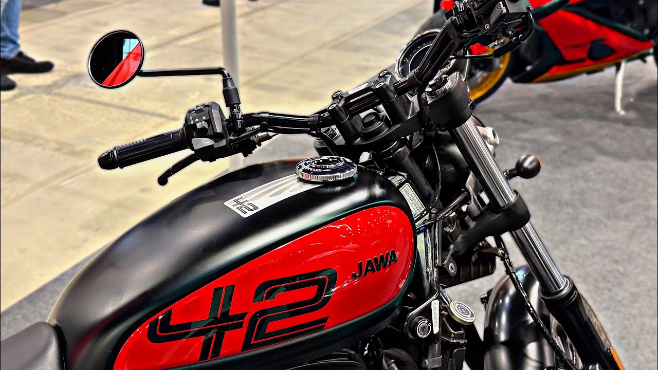 77 Best-Looking Classic Motorcycles For 2026/2027 – Triumph, Royal Enfield, BMW & More!