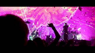 Roger Waters US + THEM - &quot;A Fleeting Glimpse&quot;