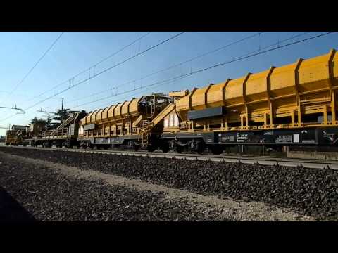 passaggio lento del treno merci lavori -2 0 1 5-