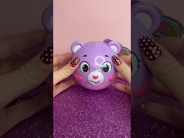 Vídeo relacionado con L.O.L. Surprise! Loves Care Bears Tots - Incluye 1 Muñeca, Viene con Ropa y Accesorios, Pelota con Forma de Osito, Embalaje Ciego, Colecciona Las 6 Muñecas