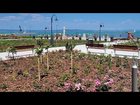 Siófok megújult Rózsakertje és új szökőkútja -2022 augusztus -4k