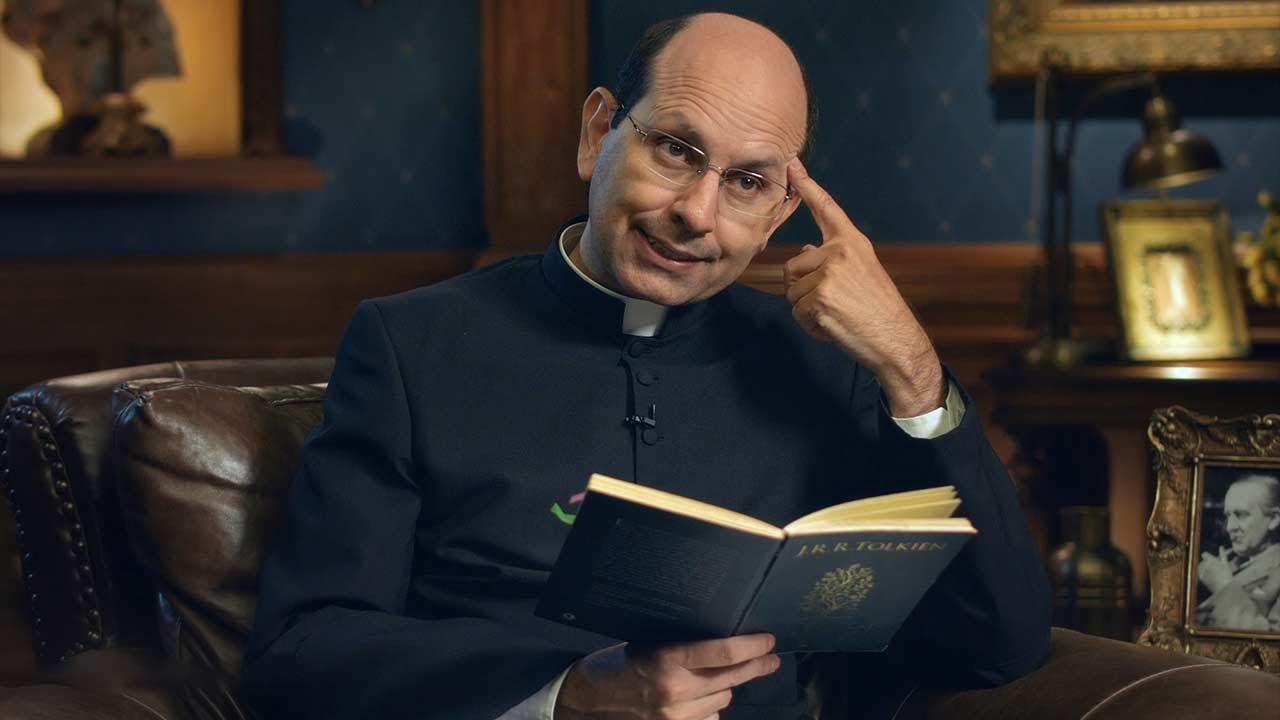 Os livros de fantasia podem nos fazer mal? Pe. Paulo Ricardo responde.