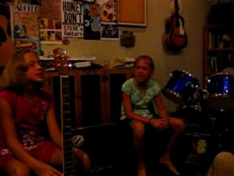 Emma and Clara Finders and Mike play and Sing Dont Stop Believing.AVI