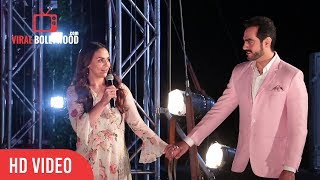 Esha Deol Express Her Love to Bharat Takhtani by Singing Song in Public at Carter Road