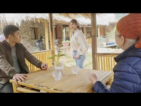 The girl's sudden appearance and strange behavior made Nam extremely worried.