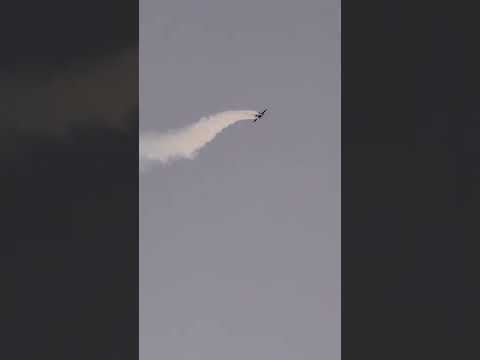 Yak-110 doing cool shit