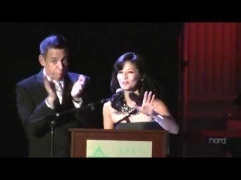 Congresswoman Judy Chu presents Certificate of Recognition to APAIT Health Center CEO and President