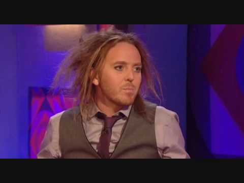 (HQ) Tim Minchin on Jonathan Ross 2010.07.02 (part 1)