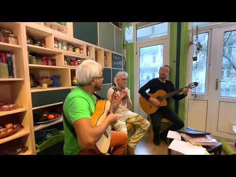 Rehearsing "Quiero amanecer"