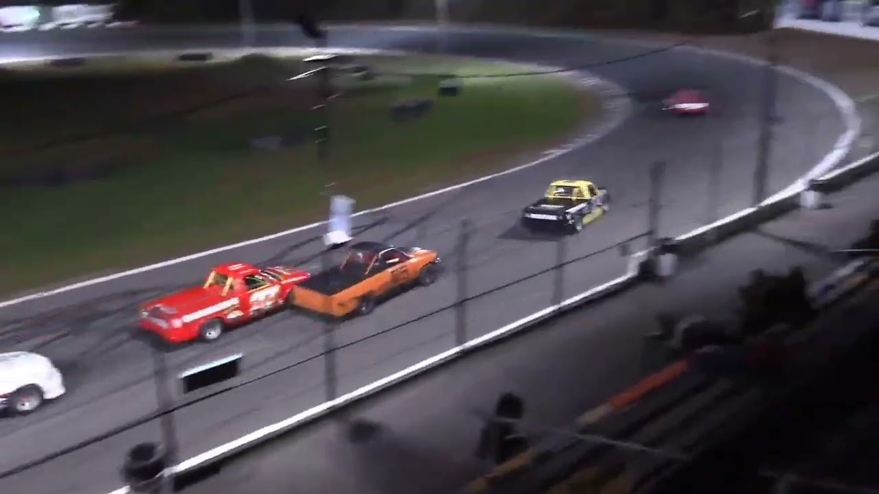 Star Speedway- Pre-Howler- Mighty Trucks heat 10-23-26