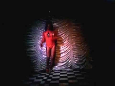 Aesha Von Teese - Especial De Aniversario Da Beatriz Über No Bar Muss 19/06/12