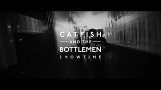 Kadr z teledysku Showtime tekst piosenki Catfish and the Bottlemen
