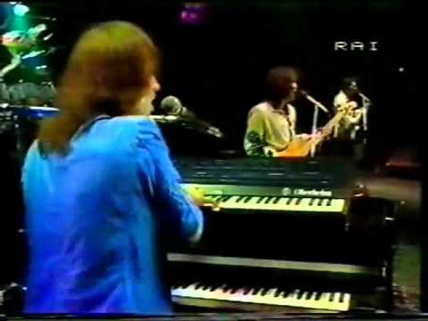 Pooh - Nascerò Con Te (Live Palasport 1982)