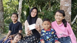 Download lagu BIKIN HARU MELIHAT KEHIDUPAN PERAWAN DESA YANG SEJA DULU TINGGAL DI PINGGIR HUTAN mp3