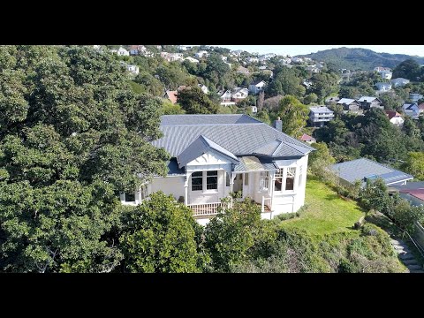 52 Raroa Road, Kelburn - Wellington (Matt Thorn)