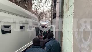 В Днепре начался суд над гвардейцем, расстрелявшим сослуживцев: журналистов не хотят пускать в зал