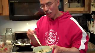 Quick and Easy Ramen Stir Fry With Pork, Shrimp, and Vegetables