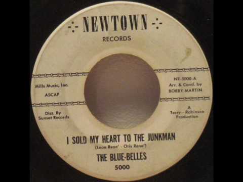 The Blue-Belles  -  I Sold My Heart To The Junkman.wmv