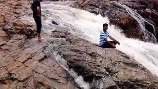 preview picture of video 'Shivanasamudra Falls, Karnataka'