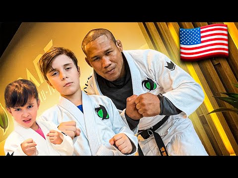 PRIMEIRA AULA DE JIU-JITSU COM JACARÉ DO UFC - Família Brancoala
