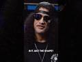 Slash Tells Mark Agnesi Why He Loves Les Paul Guitars