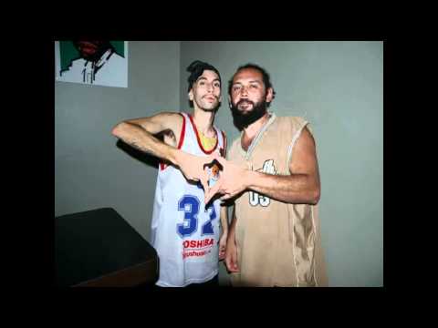 Tikaf feat. Oskr - T     "Demencia"