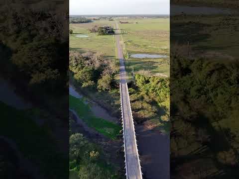 ✨ Vuelo en Dron sobre el Puente y el Paseo Costanero de Laguna Blanca 🌉🌿 | Atardecer en el Chaco