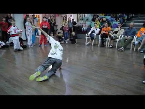 до 13 лет bboy Ivan Ghost vs Богдан - "ALL OPTION" break dance battle