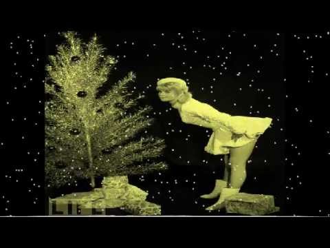 The Mansfields-Santa Claus is Coming to Town