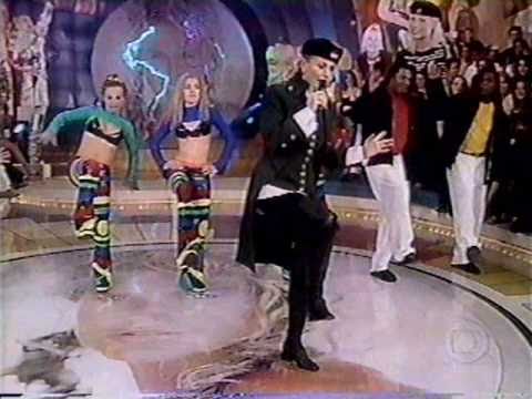 Xuxa e turma dançando ("Erguei as Mãos") - Planeta Xuxa 3/1/1999