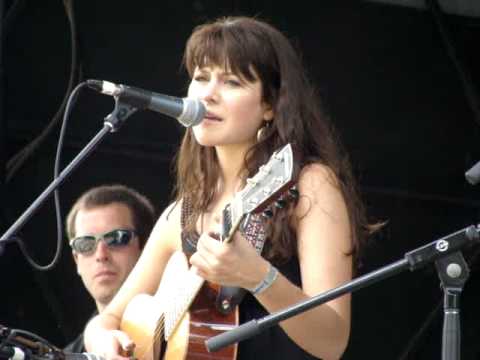 Time to Grow - Larkin Poe (The Lovell Sisters) Merlefest 2010