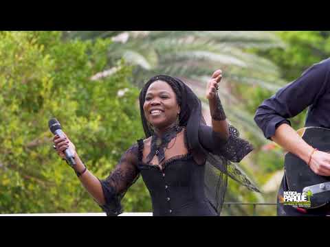 Música en el Parque - Moonlight Benjamin 190519