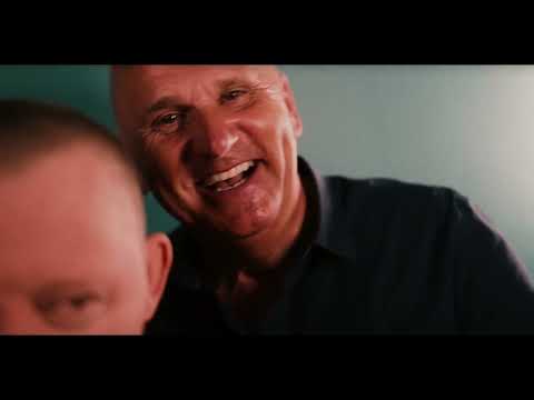 Michel van den Brande & Dennie Damaro m.m.v. De bewoners van De Steiger - Gewoon Anders Zijn