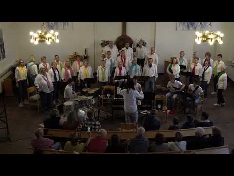 Chor "Open Up" – You Ain't Gonna Know Me 'Cos You Think You Know Me