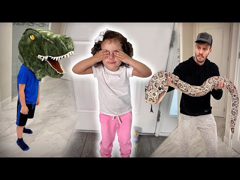 SURPRESA para Laura com DINOSSAURO e COBRA de Mentira - Brancoala Kids