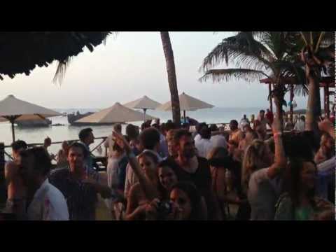 Roman Cleiss Playing Axwell @ Ocean Sports in Watamu for NYE (Kenya)