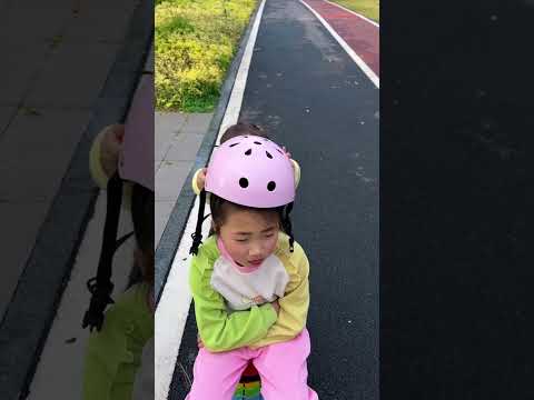 Tập trượt patin hãy dùng bộ đồ bảo hộ cho an toàn nhé #comedy #story