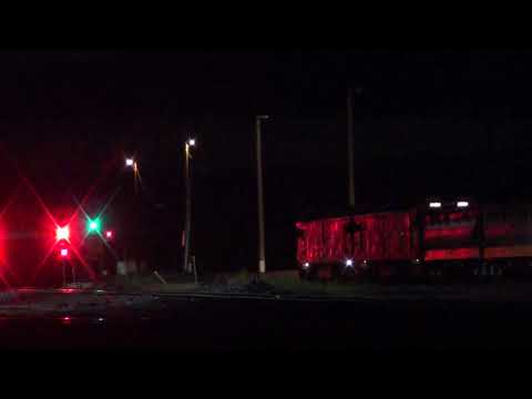 G528 & G524 ( BG ) through Gheringhap with empty grain 5.7.2020