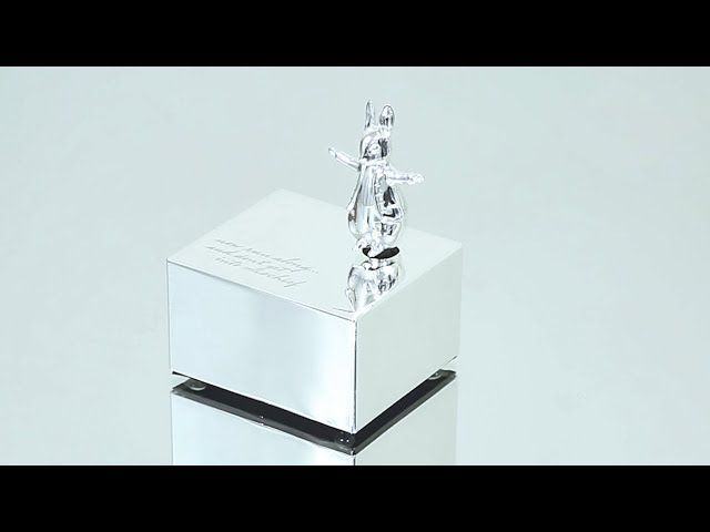 Vídeo relacionado con Elite Gift Boxes Peter Rabbit - Lata de regalo de casa verde