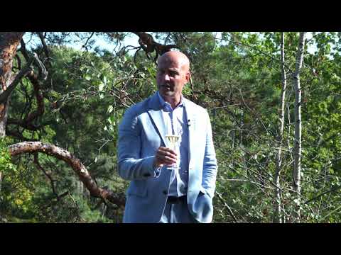 Richard Juhlin Spent 2,5 years 2 - Champagne Club