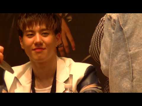 140302 GOT7 fansign at Jamsil Yugyeom