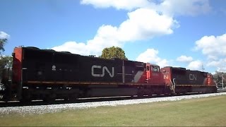 preview picture of video 'Canadian National Auto Rack Folkston Train Viewing Platform'