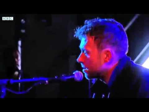 Videoclip de Caramel (Live) — Blur